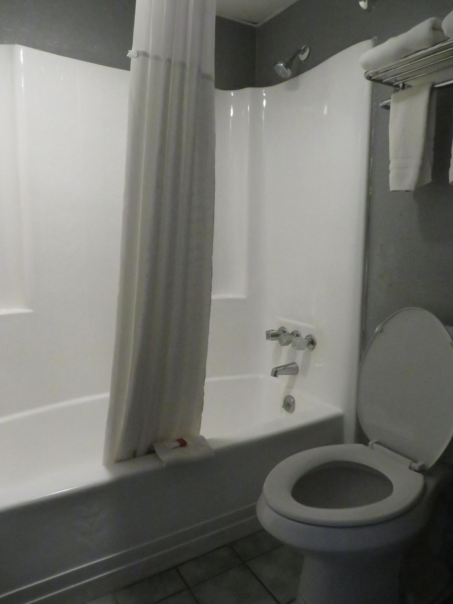 Travelodge By Wyndham Walterboro Esterno foto